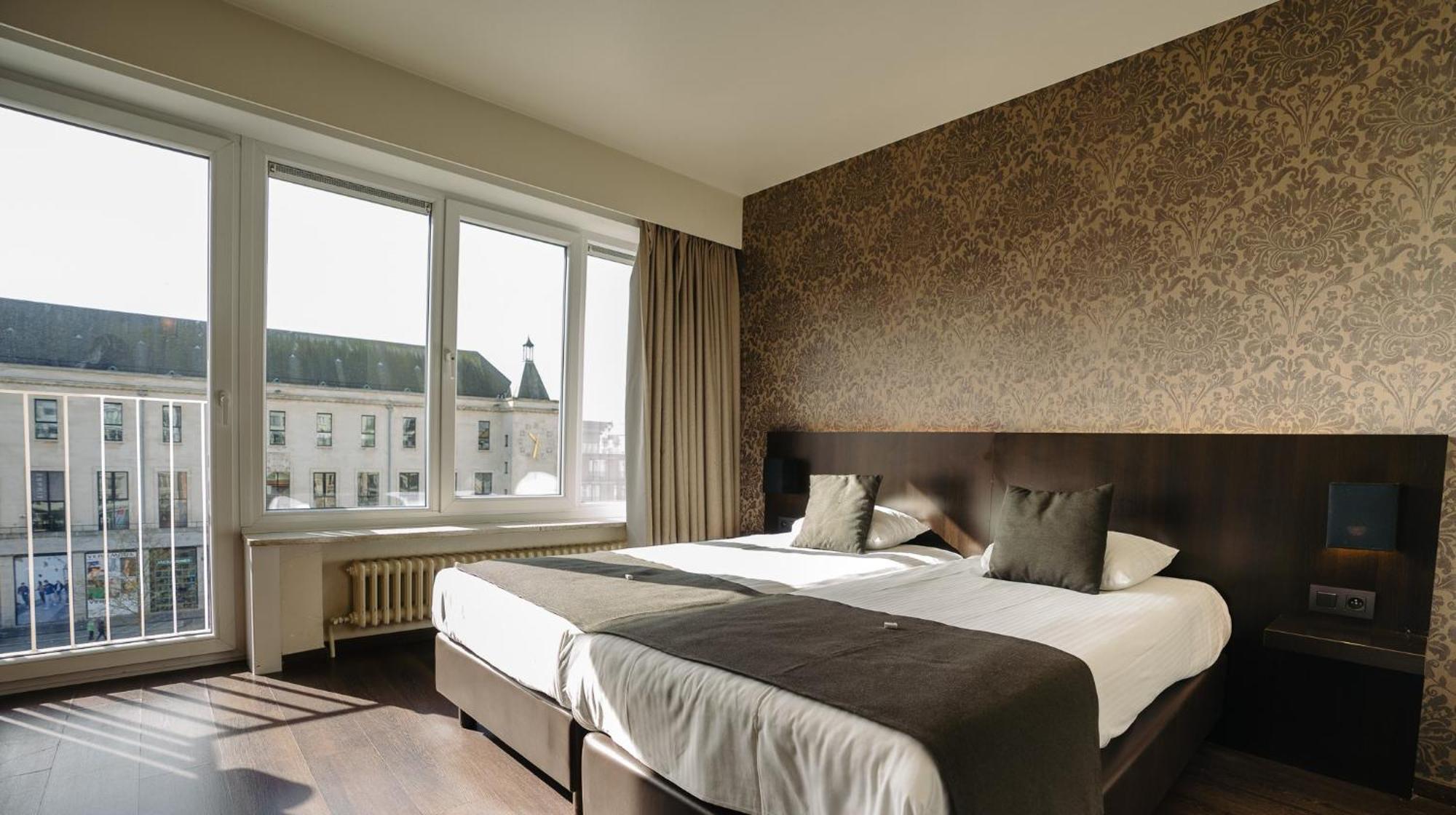 Ambassadeur Hotel